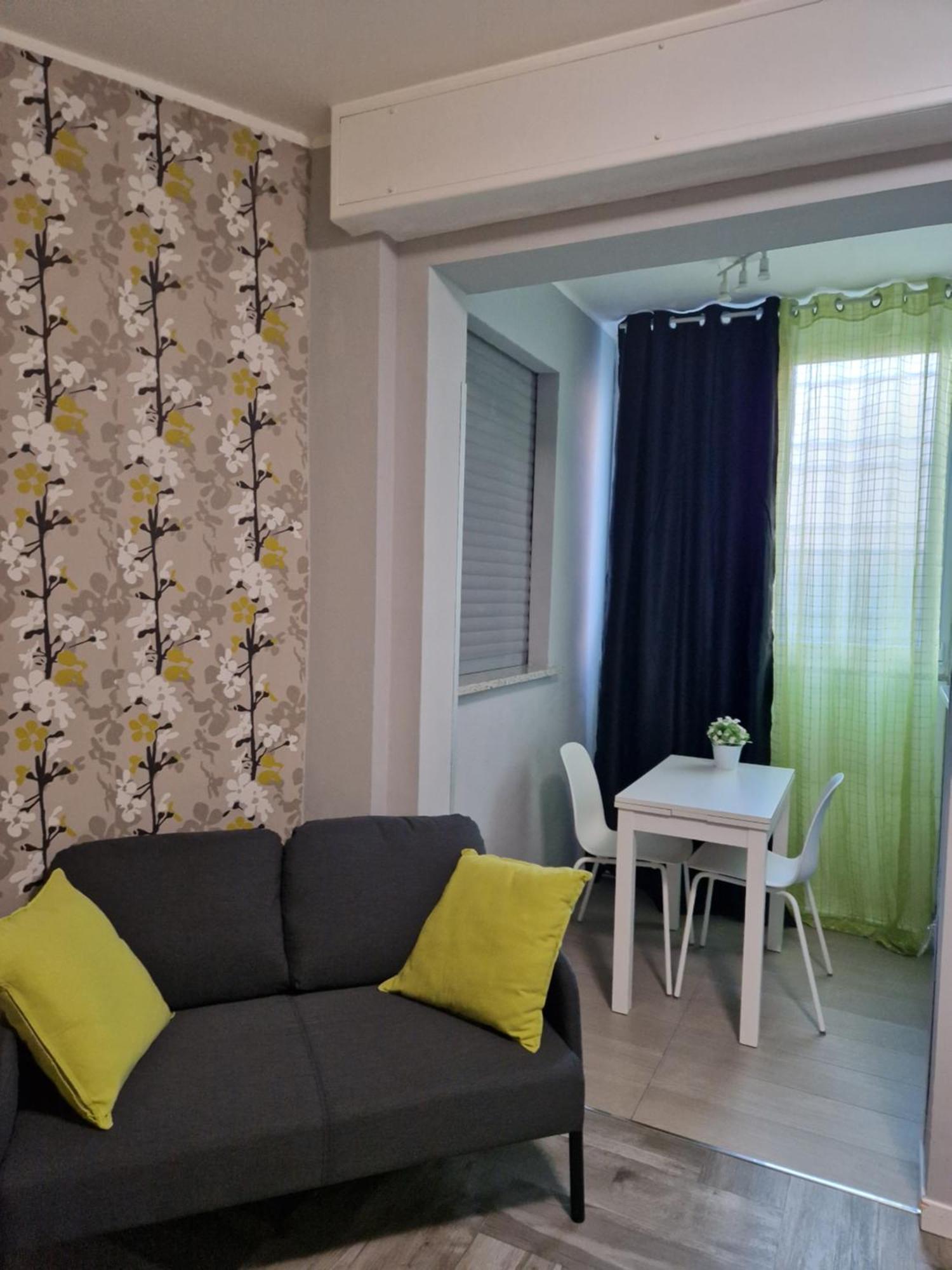 קולוניו מונצזה Appartamento Piccola Perla מראה חיצוני תמונה